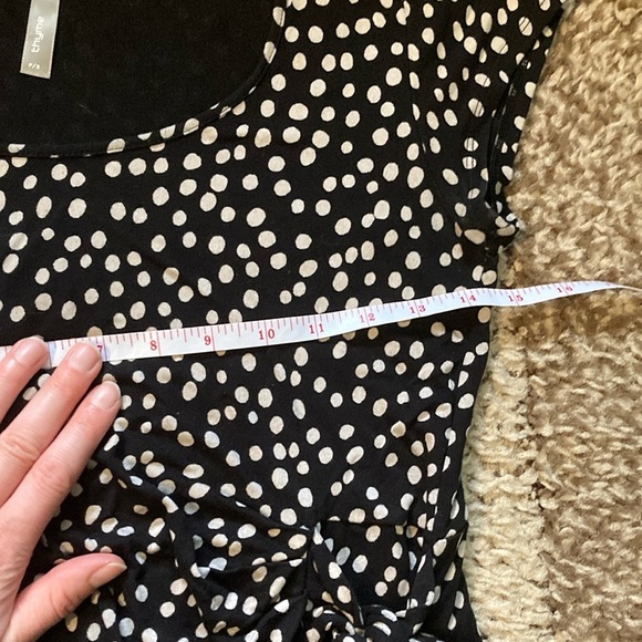 Thyme Maternity Black and White Wrap Midi Dress with Scoop Neck - Picture 10 of 11